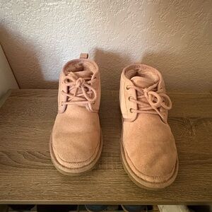Uggs boots pink